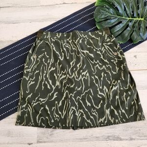 Athleta Vienna Cargo Skort Printed Green Size 10